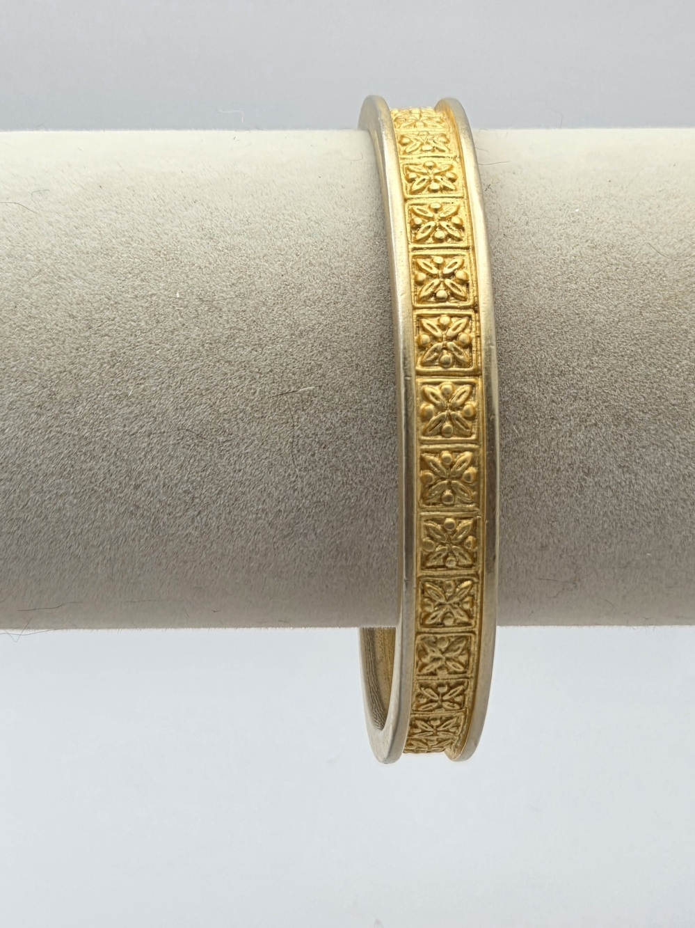Vintage NAPIER Gold Tone Embossed Floral Pattern Bangle Bracelet Classic